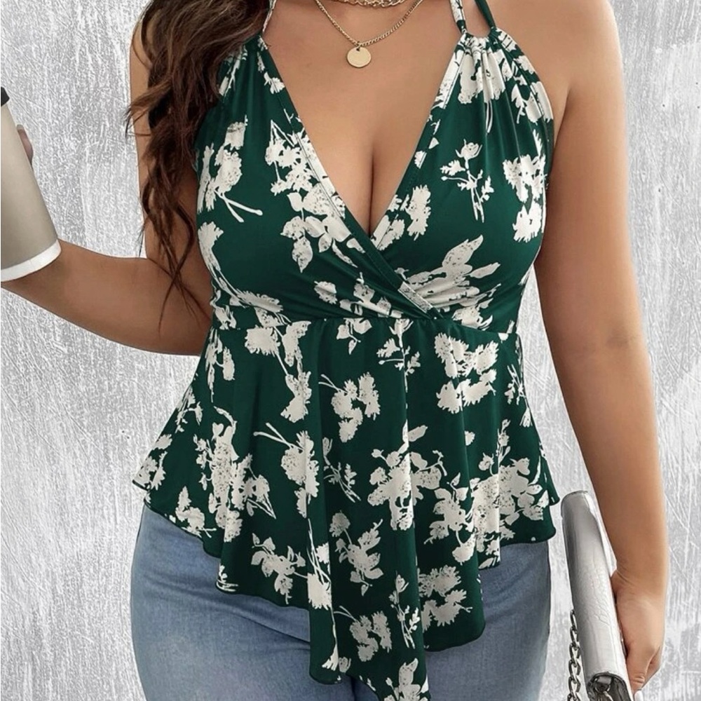 💥3/$10💥Shein vacay plus floral print backless halter top
